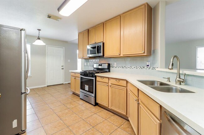 Photo - 25446 Barmby Dr