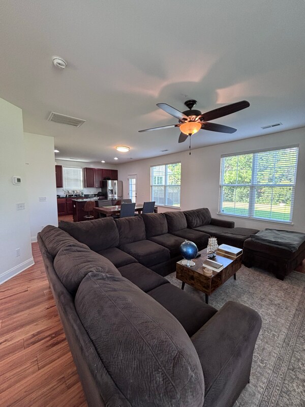 Photo - 520 Crossland Dr