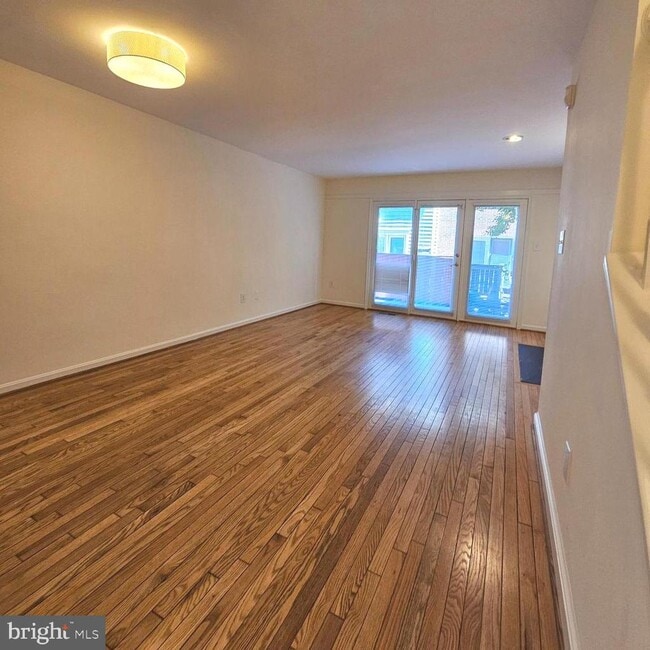 Photo - 1119 N Stuart St
