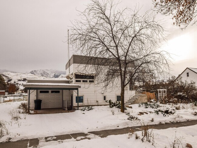 Photo - 143 S State St