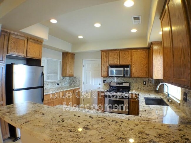 Photo - 573 E Eaton Rd