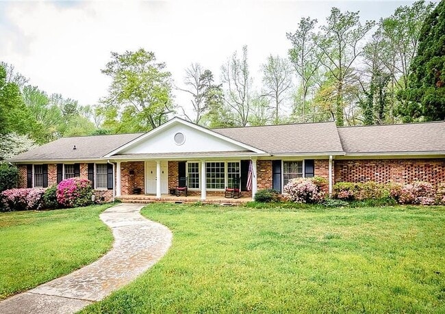 Your Next Home Awaits – 4 Bedrooms, 2.5 Ba... - Your Next Home Awaits – 4 Bedrooms, 2.5 Ba...