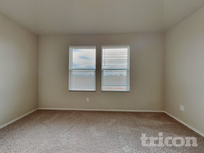 Photo - 5217 Sidesaddle Dr