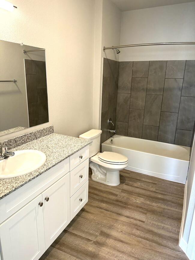 Photo - 1051 N Farm to Market 1660 Unidad 604