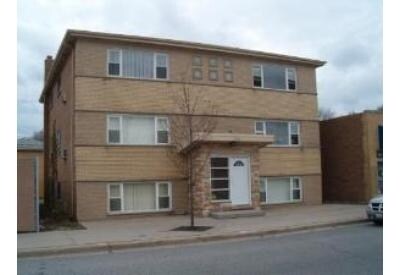 Photo - 3041 W 87th St Apartments