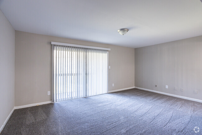 3BR, 2BA - 1,344 SF - Ashby Woods Apartments
