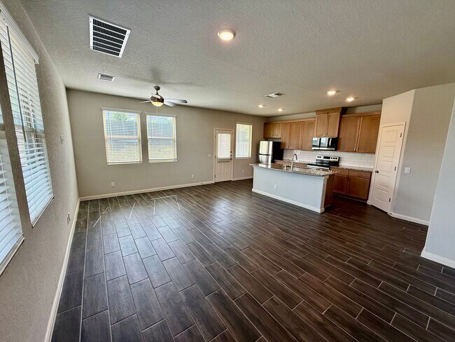 Photo - 117 Joseph Cir