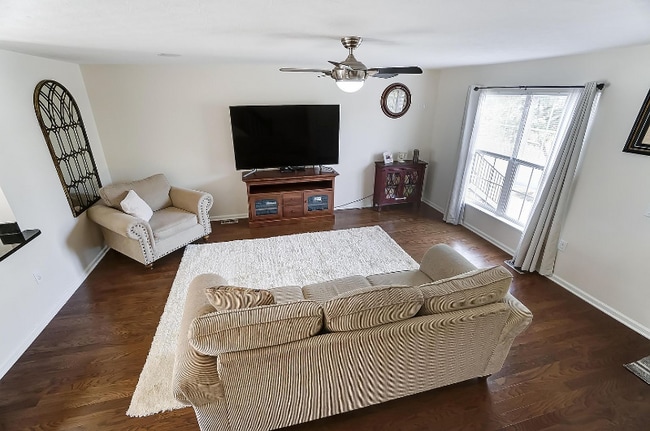 Photo - 5655 Chippewa Falls St