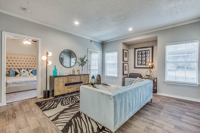 Estates at Las Colinas