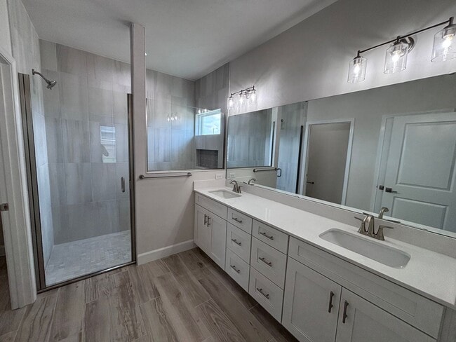 Photo - Welcome to this beautifully built 3-bedroo... House