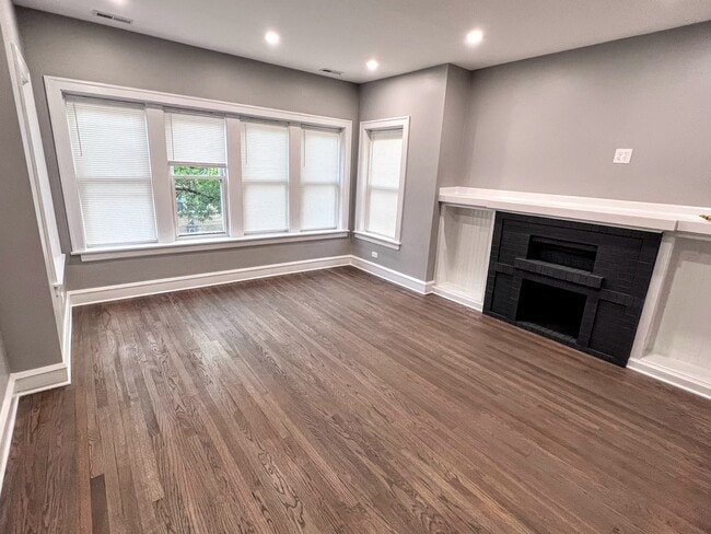 Photo - 4838 W Addison St Unit 1