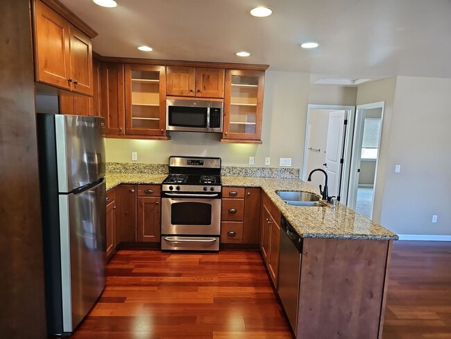 Photo - 405 Foothill Blvd