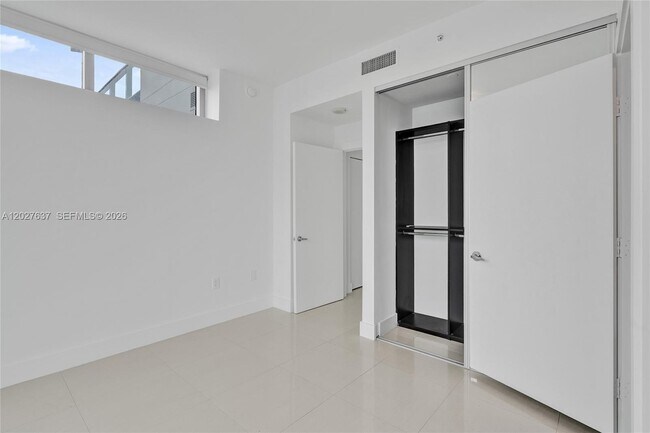 Photo - 900 Biscayne Blvd Unidad 5412