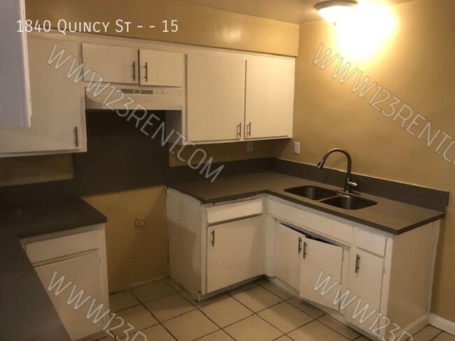 Photo - 1820-1880 Quincy St