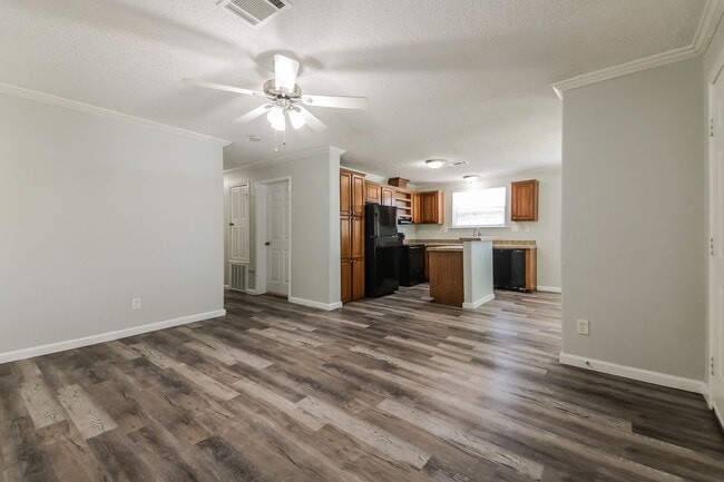 Photo - 3 BR/2BA | Newly Renovated Single Family Home  | Huge fenced backyard| In Dallas!