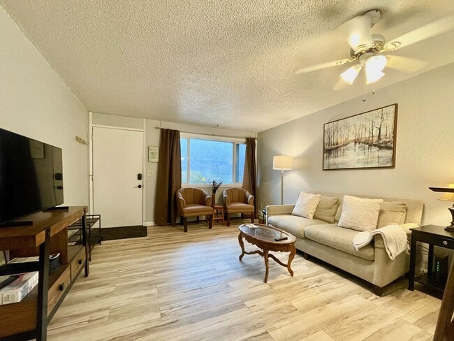 Photo - 2706 Roger St