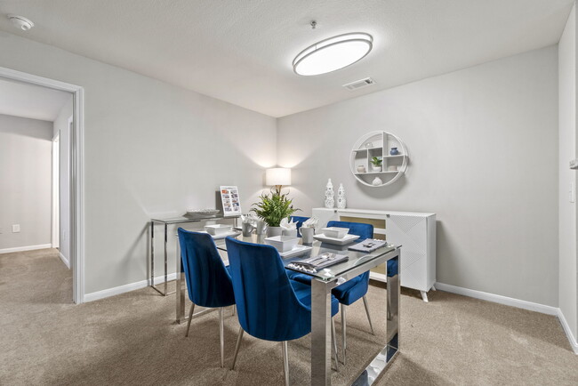 Dining Area - Legends at Virginia Center