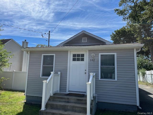 Photo - 142 Patchogue Ave House