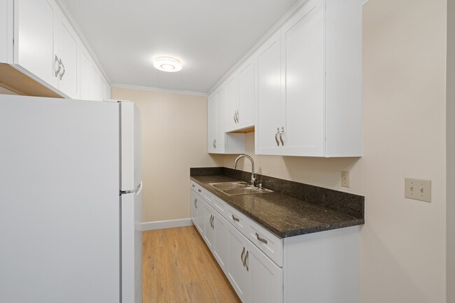 2266 Cazador Dr