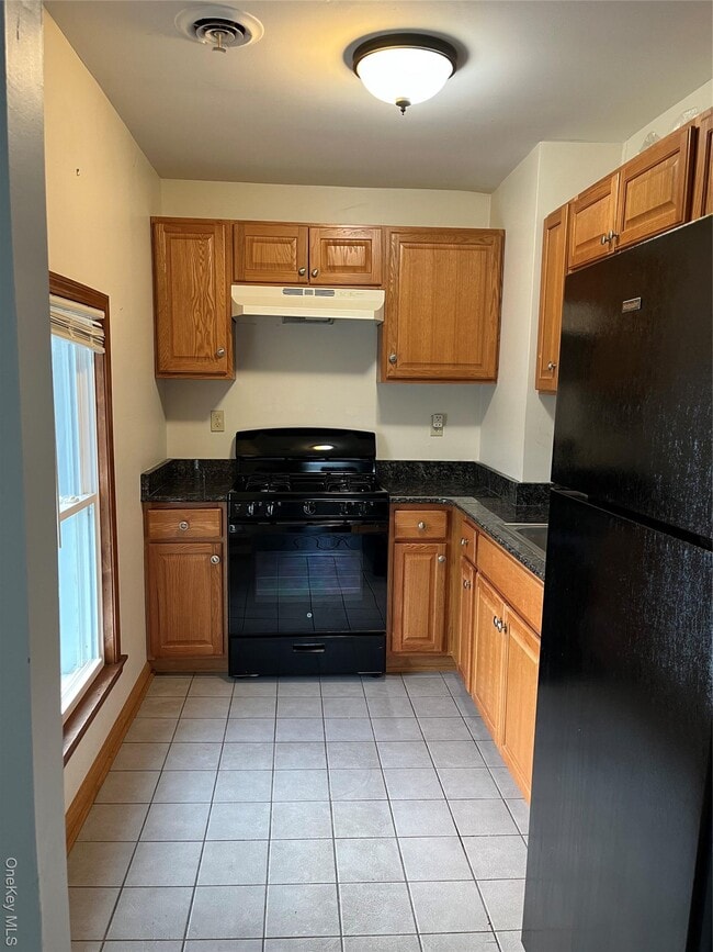 Building Photo - 40 Katrina Falls Rd Unit 1