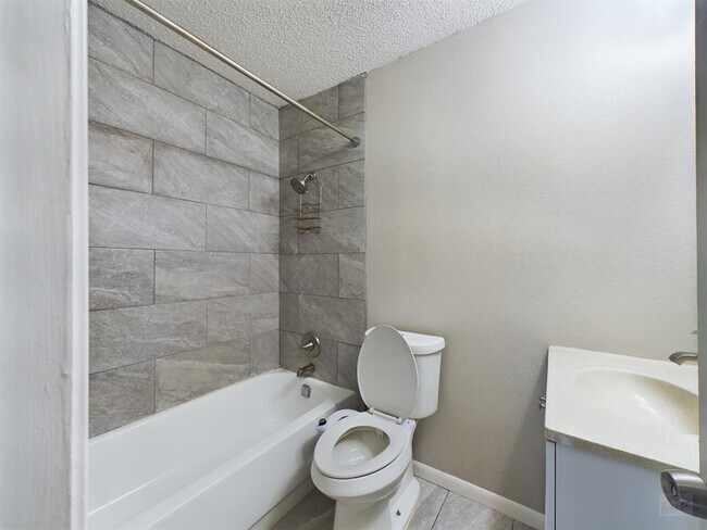 Photo - 2510 San Gabriel St Unit 205