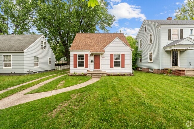 Building Photo - 1502 Schuyler Rd Rental