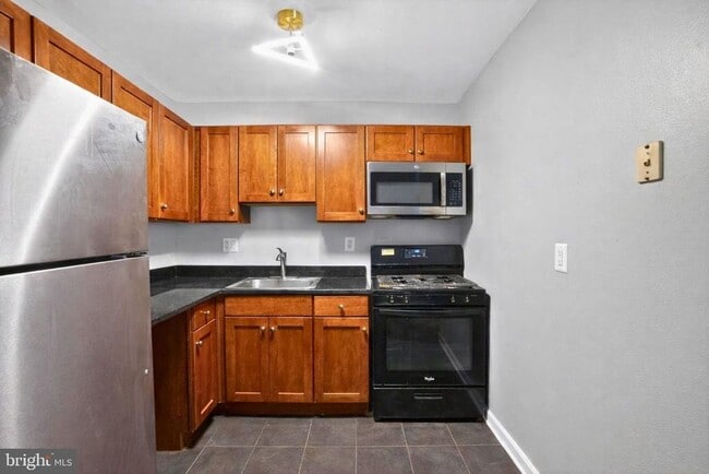 Photo - 3105 Naylor Rd SE Unit 101