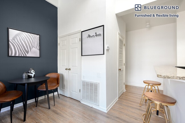 Photo - 1826 Vernon St NW Unidad FL3-ID190