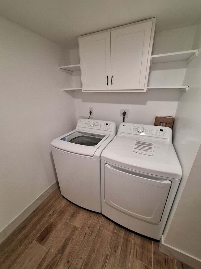 Photo - 1965 SW Silver Pine Way Unit #118 E-1