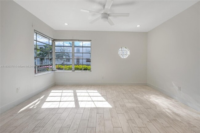 Building Photo - 905 Michigan Ave Unit 1 Rental