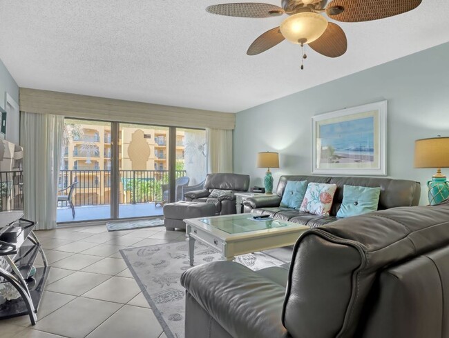 Photo - 8494 Ridgewood Ave Unidad 4304