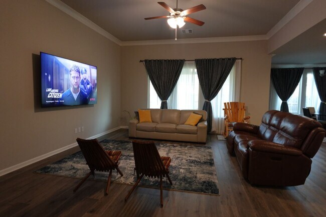 401 Dua Ln