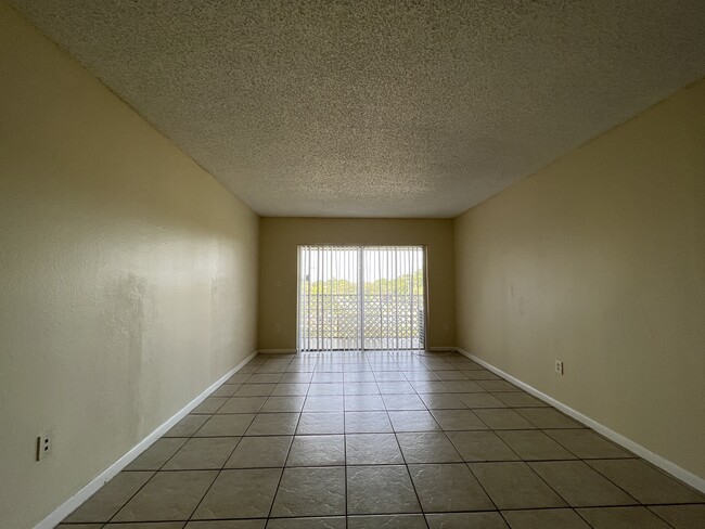 Building Photo - 3600 NW 21st St Rental