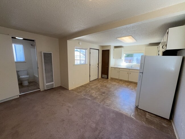 Photo - 360 1/2 Pleasant [PRM: Renee] Unit 360 1/2 Pleasant [PRM: Renee]
