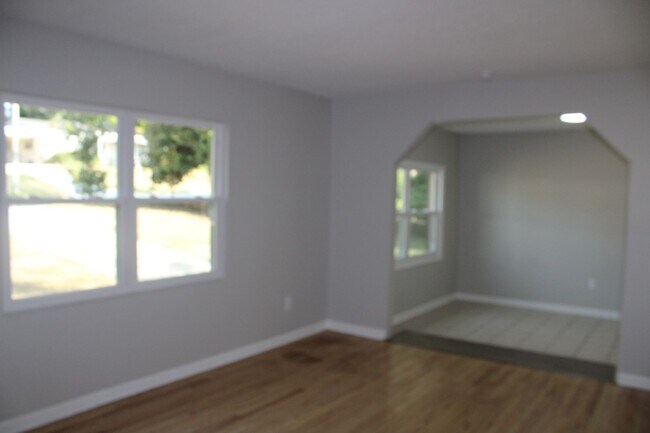 Photo - 3 Bedroom 2 Bath W/ Bonus Room In Augusta!