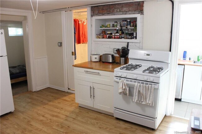 Photo - 13 Pleasant St Unit LL