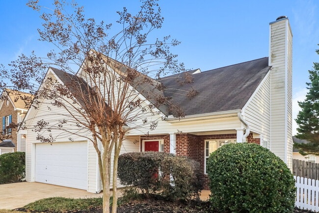 Photo - 240 Greystone Cir