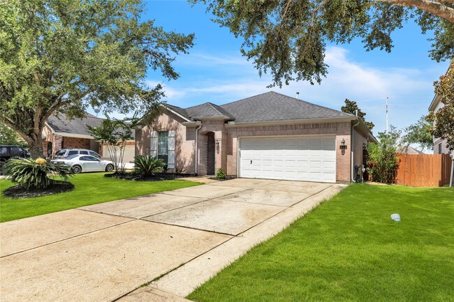 Photo - 415 Abbey Ln