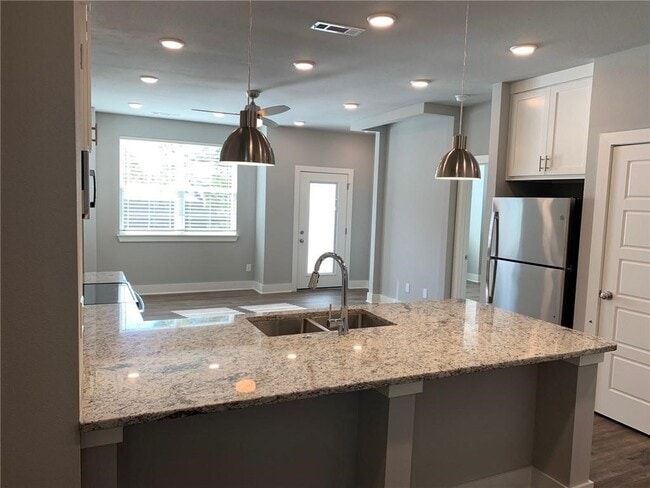 Photo - 1735 W Deane St