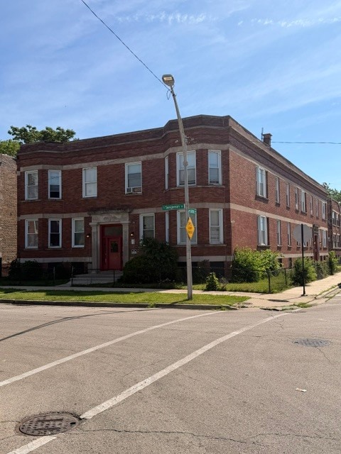 Building Photo - 916 W 68th St Unit 1W