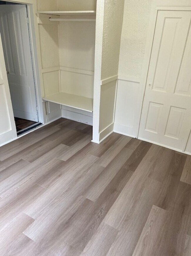 1 Bed 1 Bath Duplex 1515 Pine St Muskegon Townhome Townhome Rental