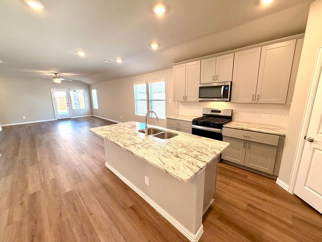 Photo - 508 Regency Ct