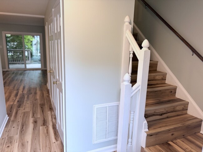 Photo - 6813 Glendower Rd Unit B