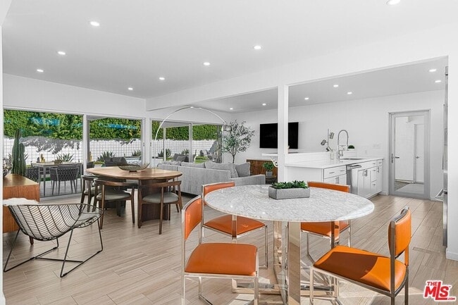 Photo - 2326 E Finley Rd