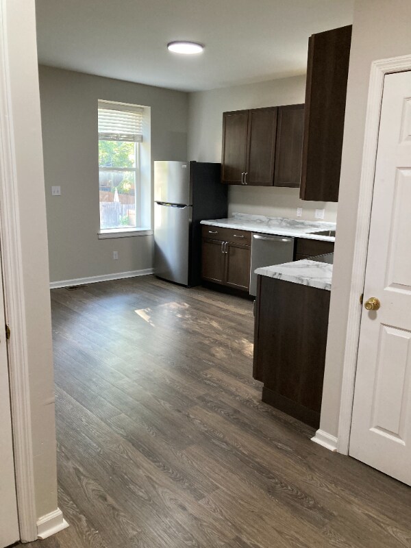 Photo - 3460 Giles Ave