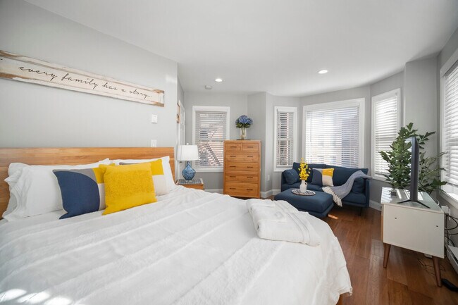 Photo - 476498-498 Hanover St Exd Unidad ID1364248P