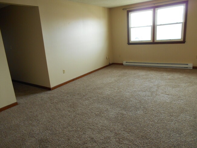 Photo - 6557 Lincoln Ave