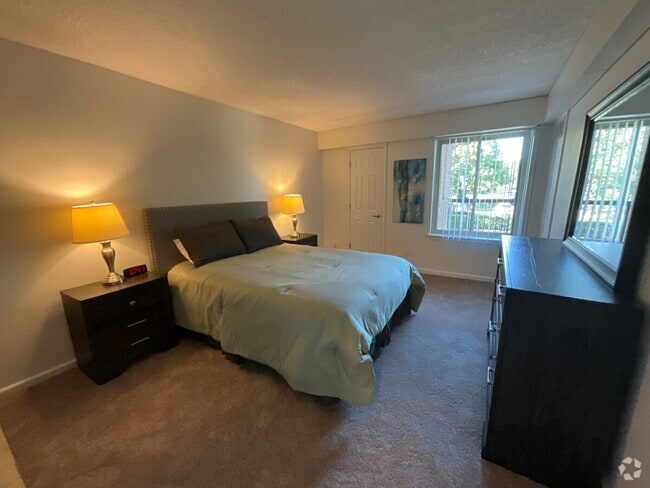 Building Photo - 503 Roosevelt Blvd Rental