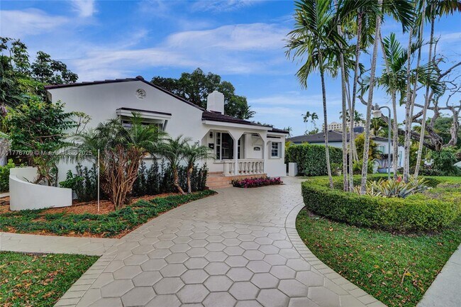 2454 SW 23rd Ter