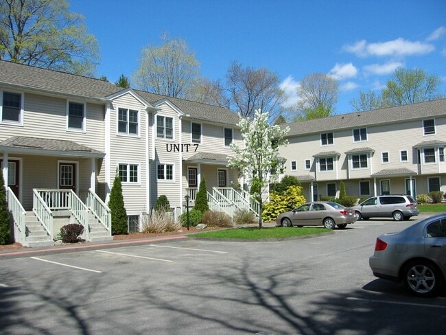 Building Photo - 22 High St Unit 7